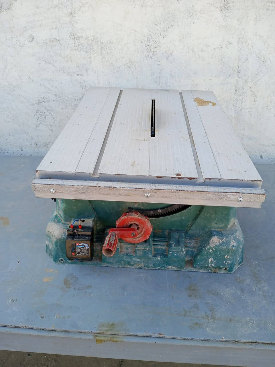 قراض للبيع بطل استلين لحام منشار خشب ألماني نضيف عل فحص مكان بغداد توصيل ماكو ***********
