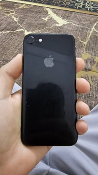 ايفون ٧ • ١٢٨ • بطارية اصلية