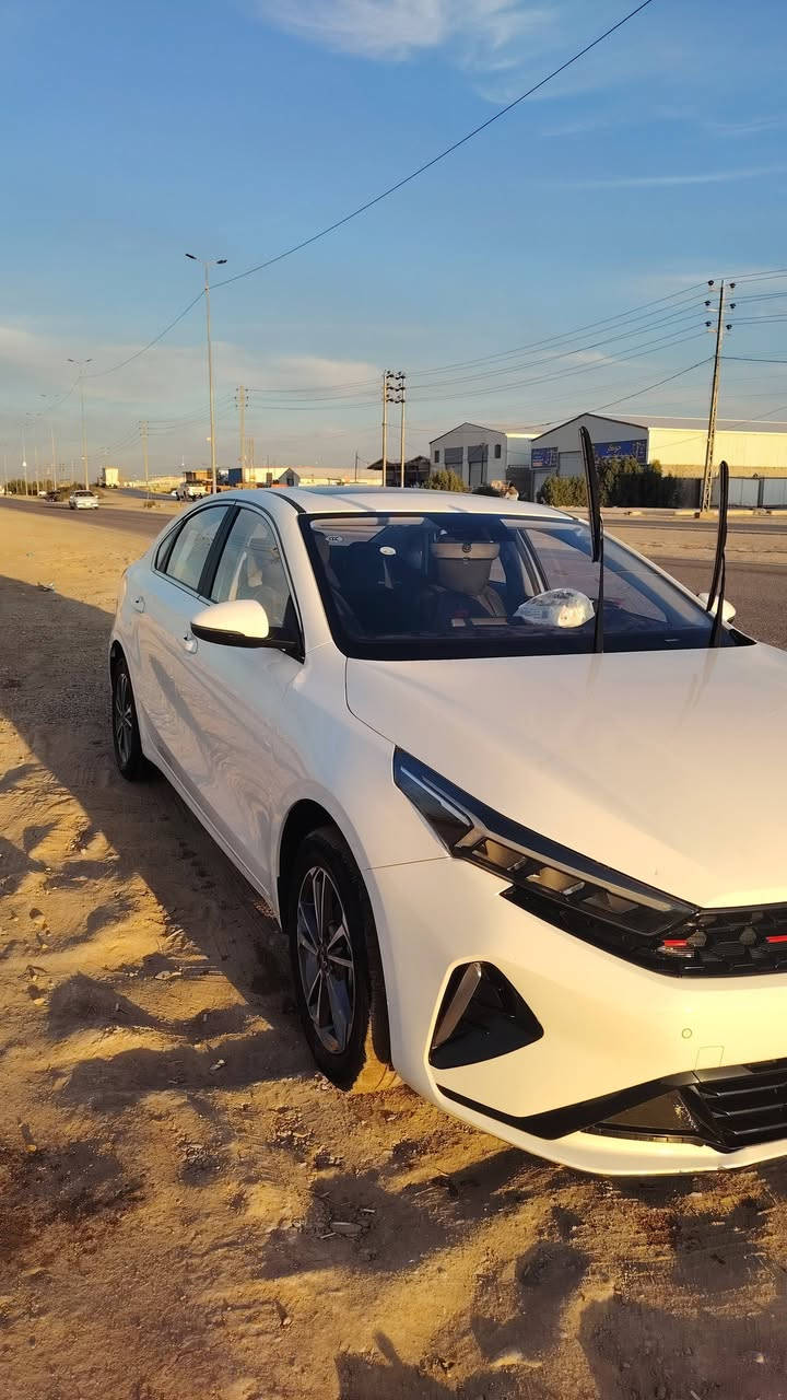 سياره K3 مديل 2025
رقم شمالي. سياره كلين فول مواصفات 
حساسات امامي وخلفي وشاشه بلاد
السياره ماشيه 24 الف بعدهي بوضع الشركه
مكاني البصره 
السعر 153 وبيه مجال حك الجيه
للستفسار اتصال ع الرقم ***********
