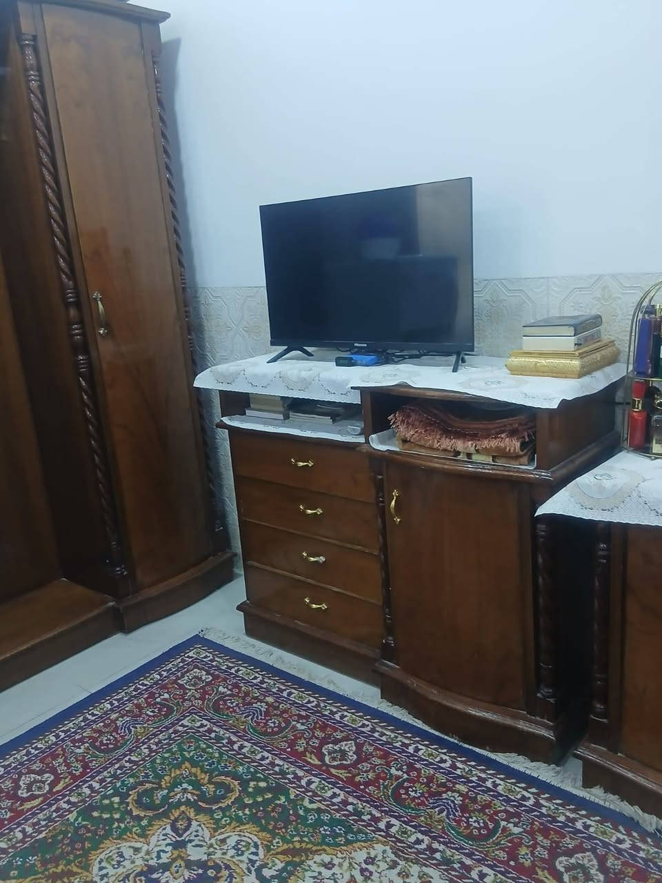 سلام عليكم عندي غرفه عراقيه للبيع مليون وربع وبيهه مجال العنوان الدوره المهديه الثانيه *********** التواصل على هذه الرقم
