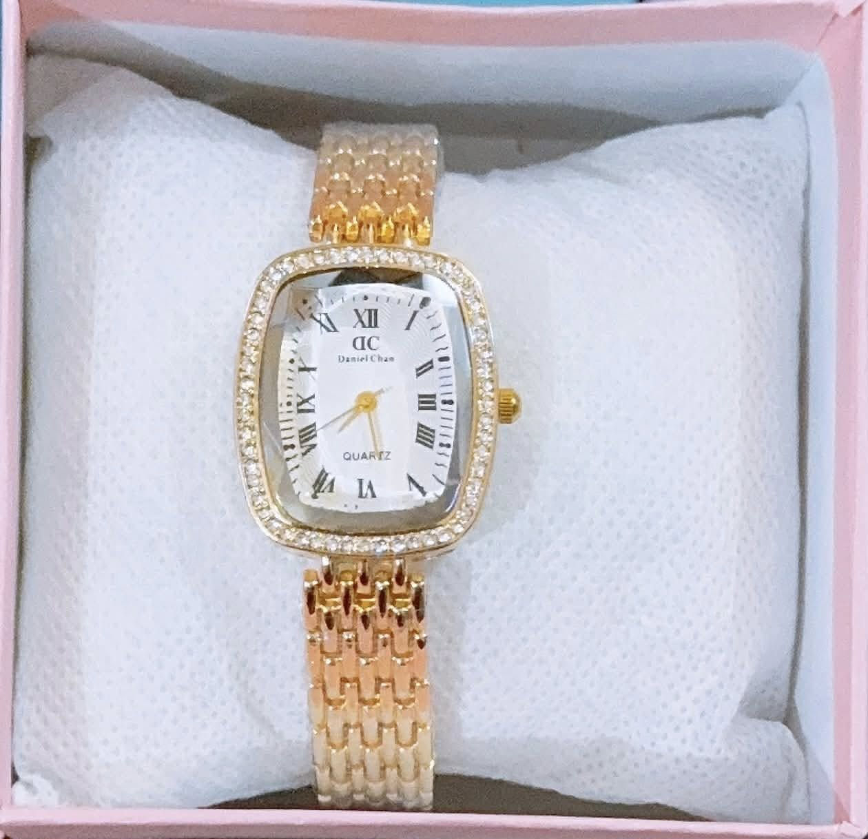 ساعات نسائية ماركات اصلية الزجاج مصنوع مـ⍤ــِـَـِن الزفير ضد الخدش مرصع ماس


**إذا كنت صاحب هذا الإعلان وتريد حذفه لأي سبب، رجاءا أرسل رسالة إلى الدعم الفني**