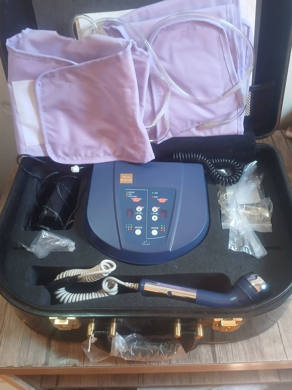 تتوفر اجهزه علاج طبيعي وتجميل التواصل ***********
