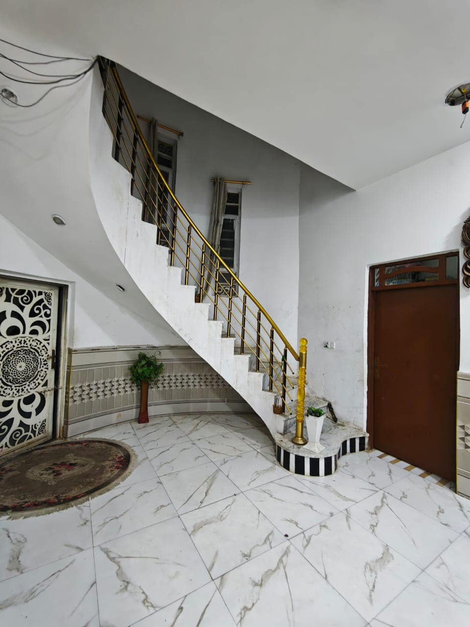 بيت للبيع حي العسكري المساحة 200 متر طابق واحد مطلوب اسكان 28 مليون السعر من غير الاسكان 129 وبي مجال الاستفسار ***********
