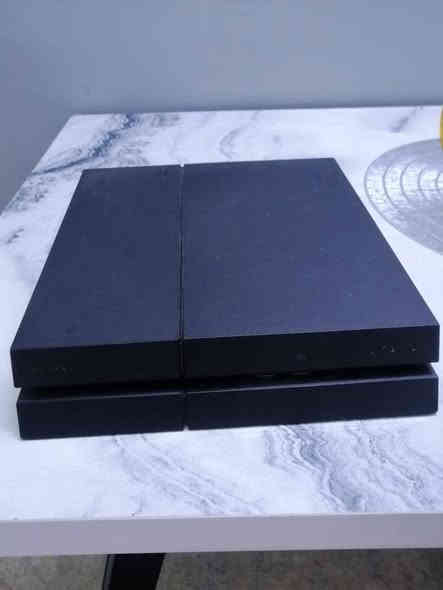 أغراض للبيع نظيفه جدا بمنطقه حي الاعلام مكلفه بل نشر الاتصال ***********
