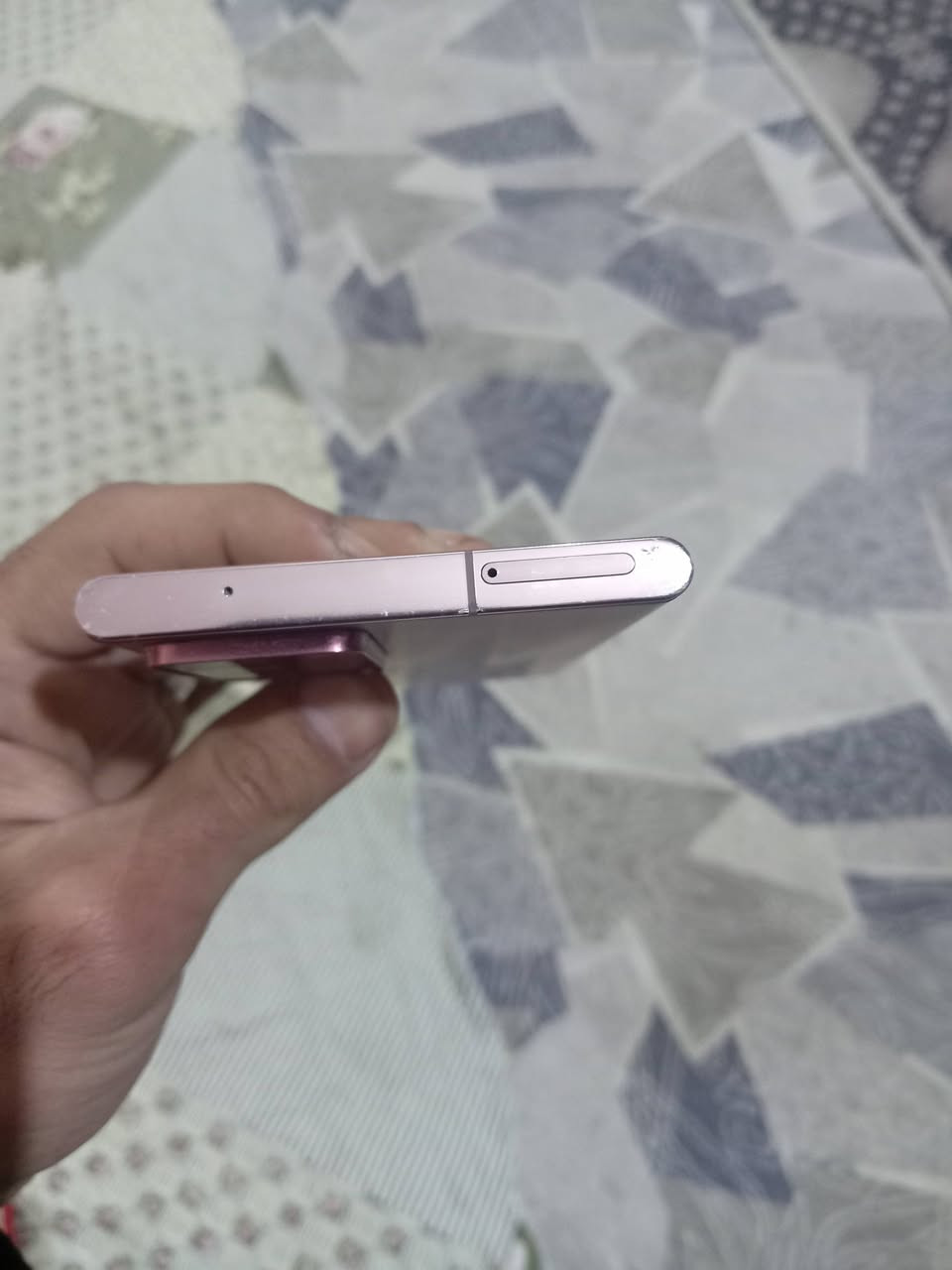 نوت 20 الترا شرق أوسط كفاله عامه من كلشي سعره 350 .. مستعجل عله بيعته.
***********
