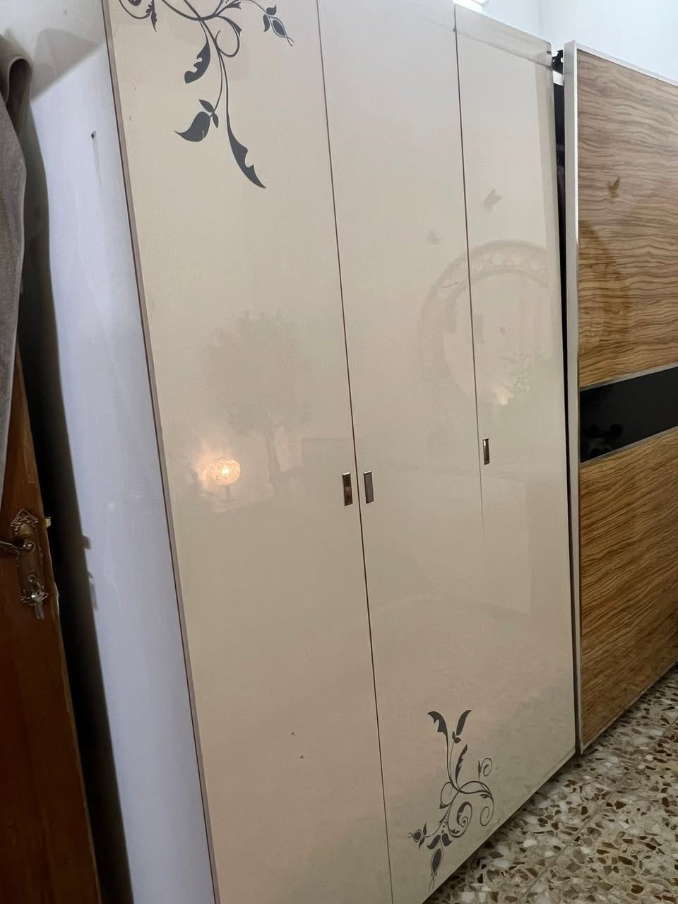 5 قطع مرايتهه مكسورة وسجه مال لباب يرادلهه تصليح شويه ترتيبات بسيطة خشبهه كلش ثكيل/حي البساتين بغداد


**إذا كنت صاحب هذا الإعلان وتريد حذفه لأي سبب، رجاءا أرسل رسالة إلى الدعم الفني**