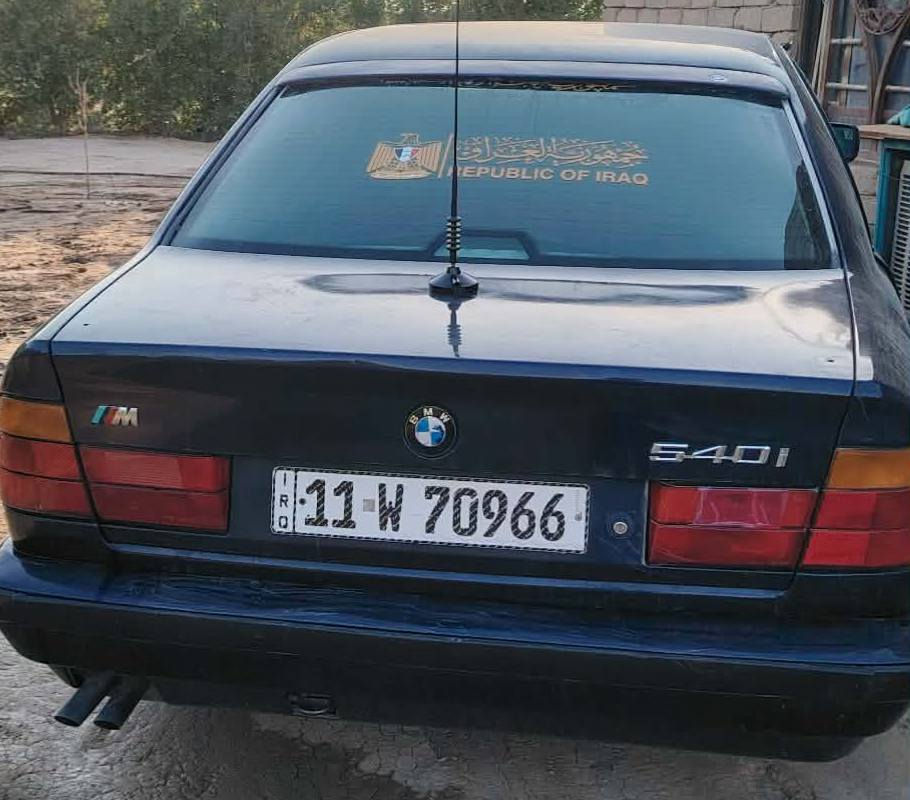 للبيع BMW حجم 535 اصل   مفتوح 35 موديل1991 
مصبوغه جماليه   ،، السياره جاهزه من كل النواحي  ،،  تخم تاير جديد ،، تبريد ثلج ،،  
رقم بغداد الدولي   ،، المكان سماوه  
السعر 50  
***********
