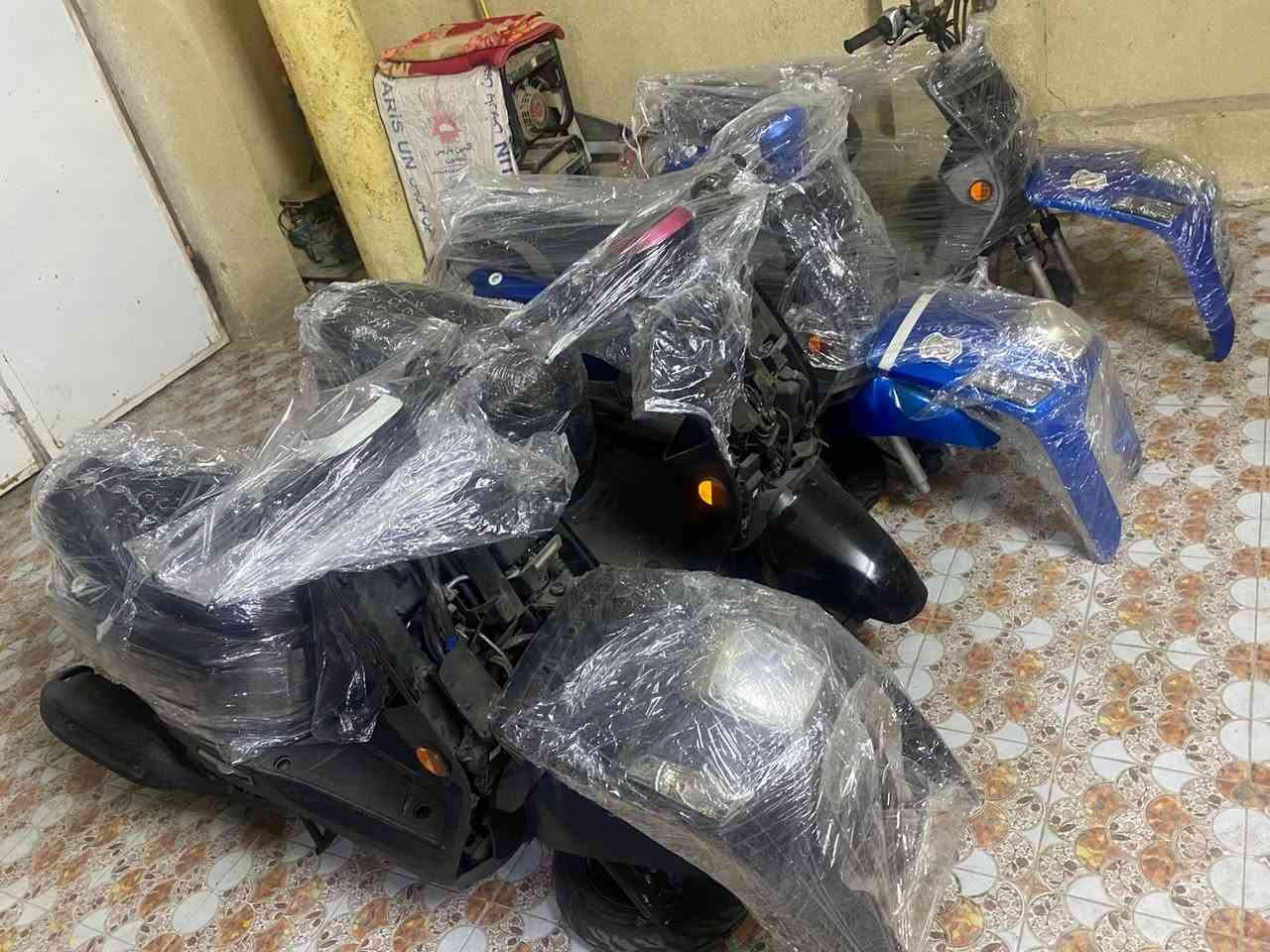 سلام عليكم وصلتني وجبه دراجات كله حاويه
وبعده مفصخ مامشدود  كله وكاله عامه  ومكفولات من كلشي

ارخص من سوك 

اي ستفسار اتصل على ***********. وتحياتي لجميع
