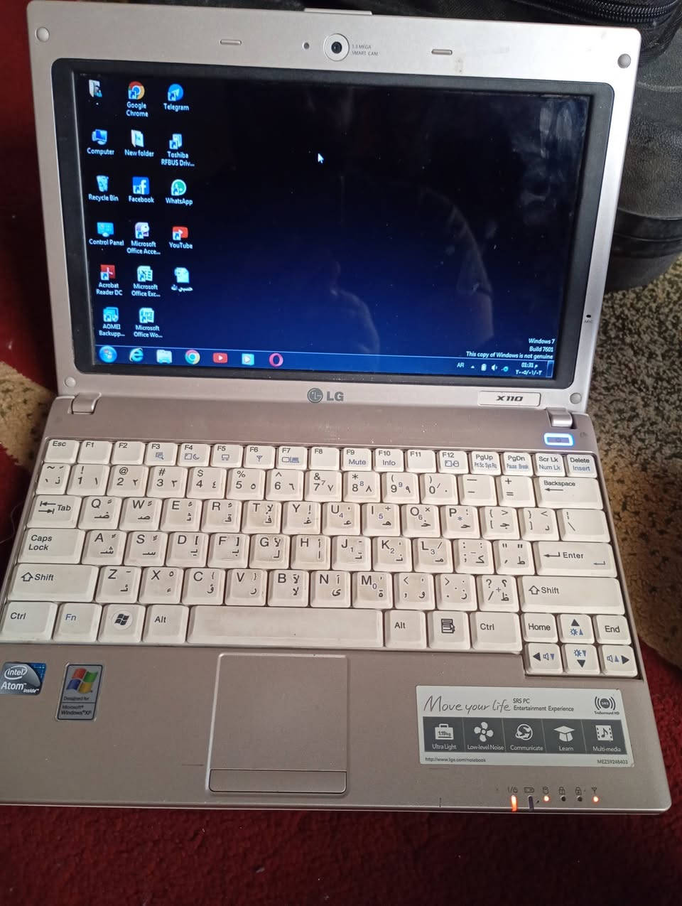 لابتوب الجي شغال حجم صغير سعرة 60 الف ***********
