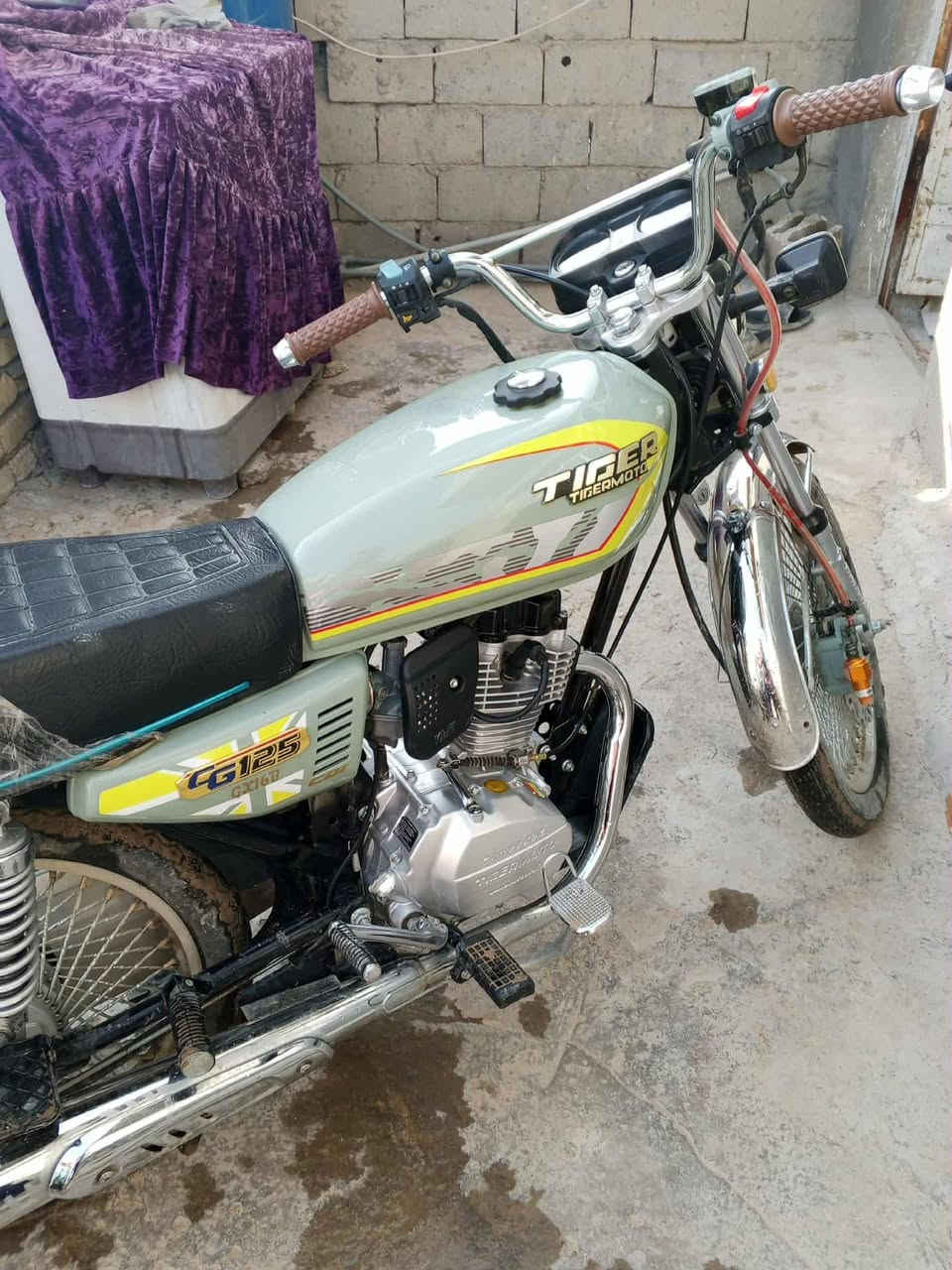 سلا عليكم تايكر البيع مديل 2025 طلع من وكيل العنوان بابل شارع 80 الاتصال ***********
