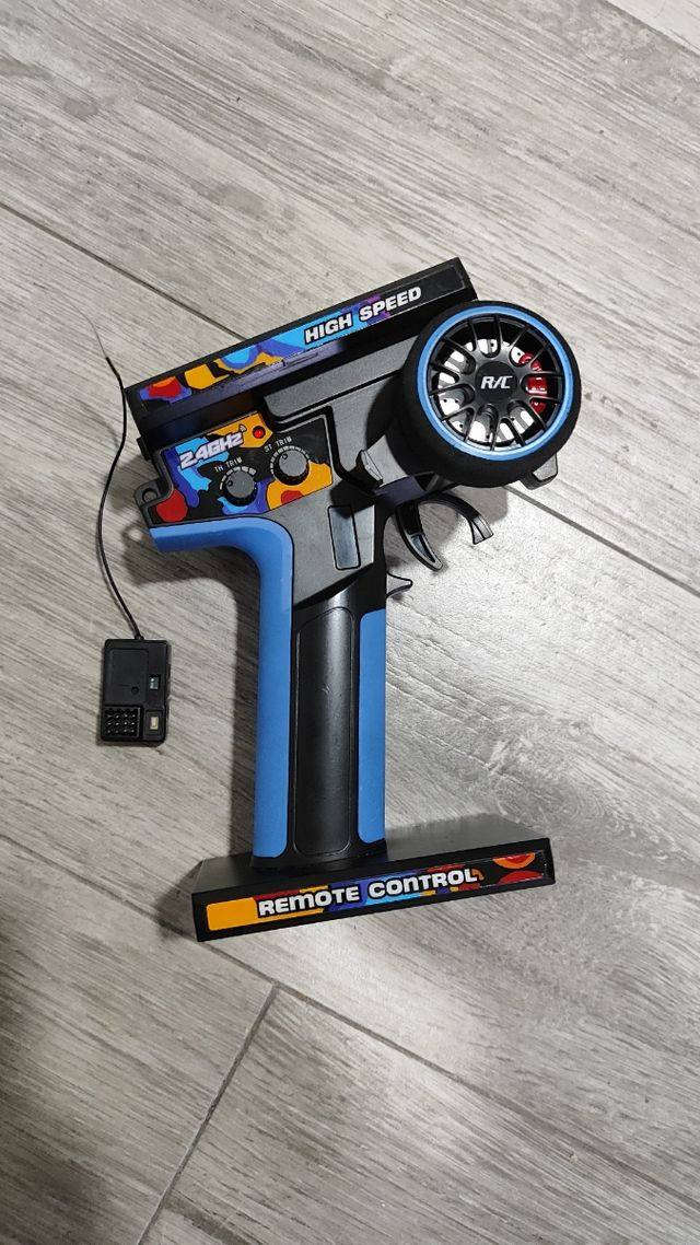 كونترول RC 
القطعه 25 الف


**إذا كنت صاحب هذا الإعلان وتريد حذفه لأي سبب، رجاءا أرسل رسالة إلى الدعم الفني**