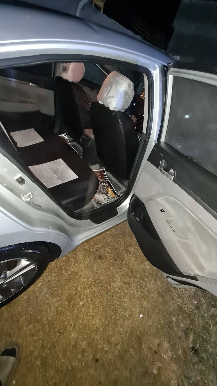 السلام عليكم  سياره النترا مديل 18 وارد امريكي محرك 1800 ماشيه 100,0000 ميل. محرك تبريد تدفئه مكفولات السياره تخبل  السياره بيه  بنيد وجاملغ والباب ملاونه ويه الجاملغ السياره بجم كبس   سونارهه وياهه  رقم بابل  ومداور ثاني يوم   السعر 123 وبيه مجال للطيبين  مكاني بابل الدبله  للاستفسار ***********
