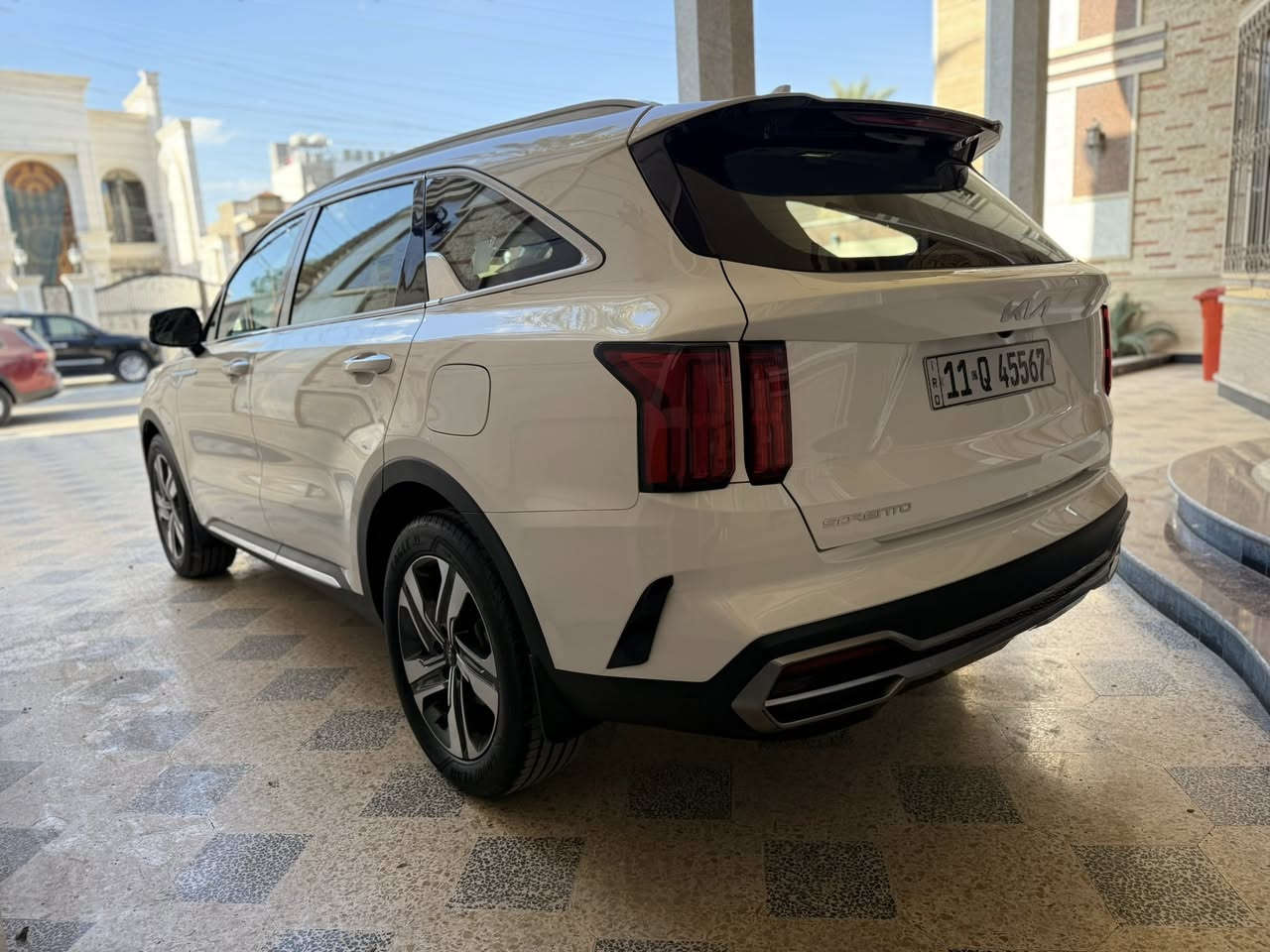 السلام عليكم
سورنتو 2023 خليجي بيها فقط بنيد مصبوغ اثر طخه سطحيه بدون دواخل ماشبه 34 كم حقيقي 
محرك 6 سلندر 7 راكب 3 قطع تبريد سياره جاهزه
العنوان بغداد السيديه
السعر 255$
للاستفسار ***********
