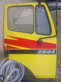 باب كرواتي • باب يميني • معجون قليل