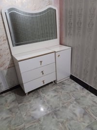 ميز مرايه • نضيف • سعر مناسب