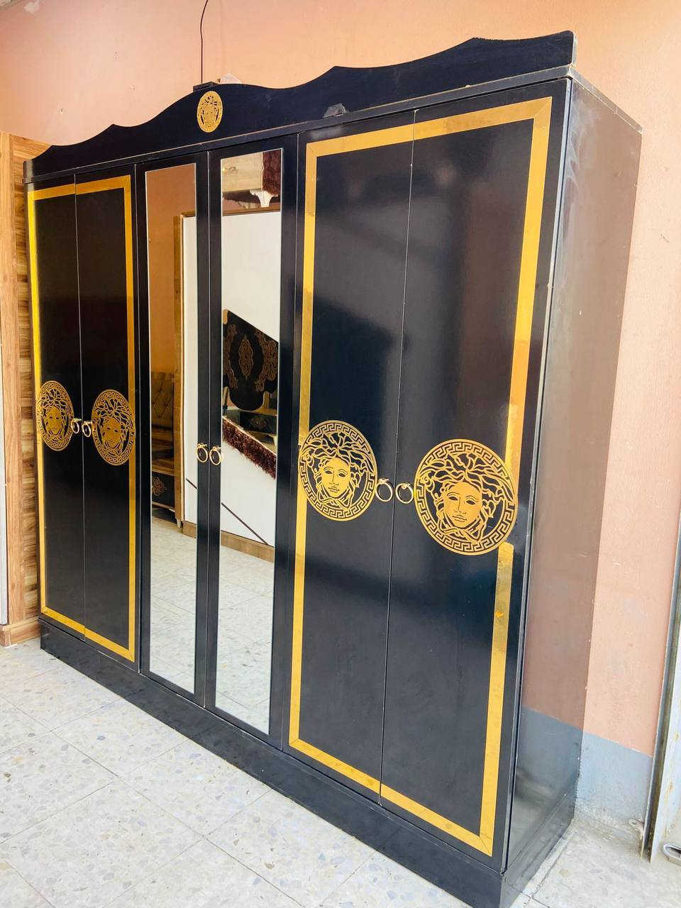 سلام عليكم لبيع غرفه نوم ابواب 5قطع كلش نظيفه ومرتبه سعرها 425 الف شد ونقل مجاني داخل الموصل 
موجود عدنا انواع غرف نوم تركية شراي خاص او اتصال ***********واتساب ***********
