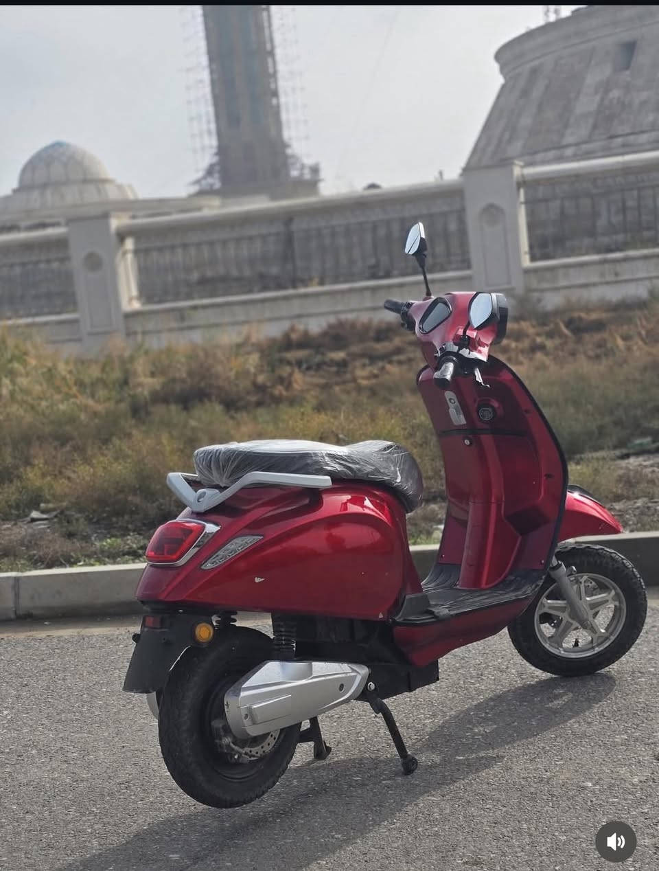 �🔥 فرصة ما تتعوّض 🔥🔥
⚡️ ماطور بوليسي شحن للبيع ⚡️

🚀 سرعة 99 شرط شلعة ومعدّل + سحب قوي
🔄 نظام رجوع للخلف لراحة الاستخدام
🔋 6 بطاريات أصلية (5 أصل + بطارية مضافة ومبدّل وحدة) — شحن ممتاز وعمر طويل
💡 لايت زنون كامل (سكن + واطي + عالي) مع دبل إشارة يمين ويسار
📢 هورن قوي وصوت واضح
🔴 لون أحمر جذاب وملفت
🏔️ تايرات جبلي جوبلس + دبلات جبليّة عالية للطرق الصعبة
🔊 سماعات مدمجة
📦 صندوق تخزين واسع + جكمجة أمامية عملية
📺 شاشة ذكية تعرض السرعة والفولتية والشحن والأعطال

⚠️ ملاحظات بكل أمانة:
🎨 واقع صبغ بعض الاماكن بسبب الغسل بالفارة
🔧 بي شخوط باماكن متفرقه 
🗝️ الجوزات مكسورة مال صندوق ومال جكجه  لأن السويج مقروم لكن يشتغل عن بدون مشاكل مرايات  ملغيات  

💰 السعر: 500 (قابل للنقاش للجادين)
📩 الماطور جاهز والفحص مرحب به

📞 للتواصل: ***********
