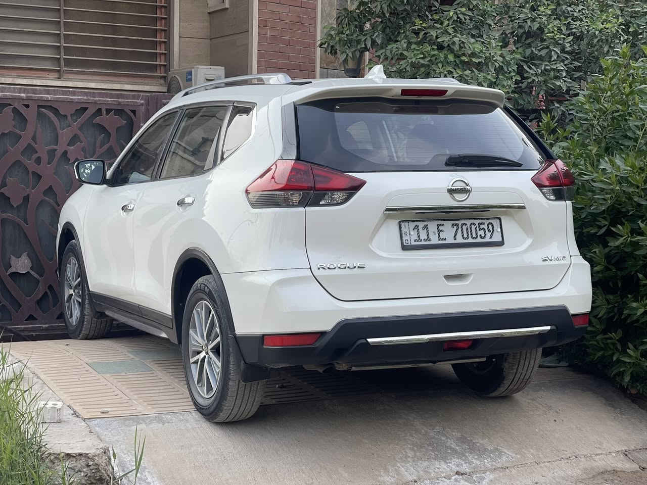 السلام عليكم
نيسان روج sv 
سيارة جديدة
ب اسمي هزة جديدة
2019 ماشية 60 الف ميل 
حادثه جاملغ وبنيد
تخم تاير جديد
جاهزة بدون اي نقص
محرك 4 سلندر 2500
فول مواصفات للاخير
بانوراما
تشغيل عن بعد
شاشة لمس تحكم ستيرن رادار امامي و جانبي كرسي كهرباء تدفئة 
جلد داخل قرمدي
تحديد مسار حساسات خلفية كامرة دوارة فور ويل
بعد بيها هواي مواصفات
السعر 153 وبيها مجال
بغداد الدورة
***********
