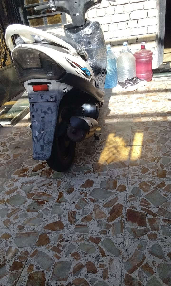 سلام عليكم شباب دراجة ماكس عدلة للبيع دراجة حلوة بس كفر تجاري مكينة بلادية برغي ما مفتوح بيهة دراجة نكرة سلف شوكت ما تريد مكان بغداد المدينة الاستفسار الرقم ***********واتساب مفتوح
