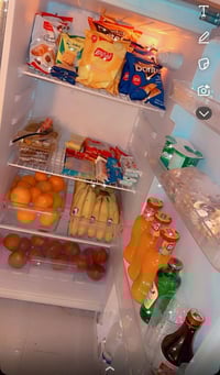 ثلاجه للبيع جديده استخدام قليل السعر ٢٥٠ الف للاستفسار الاتصال 0780606...