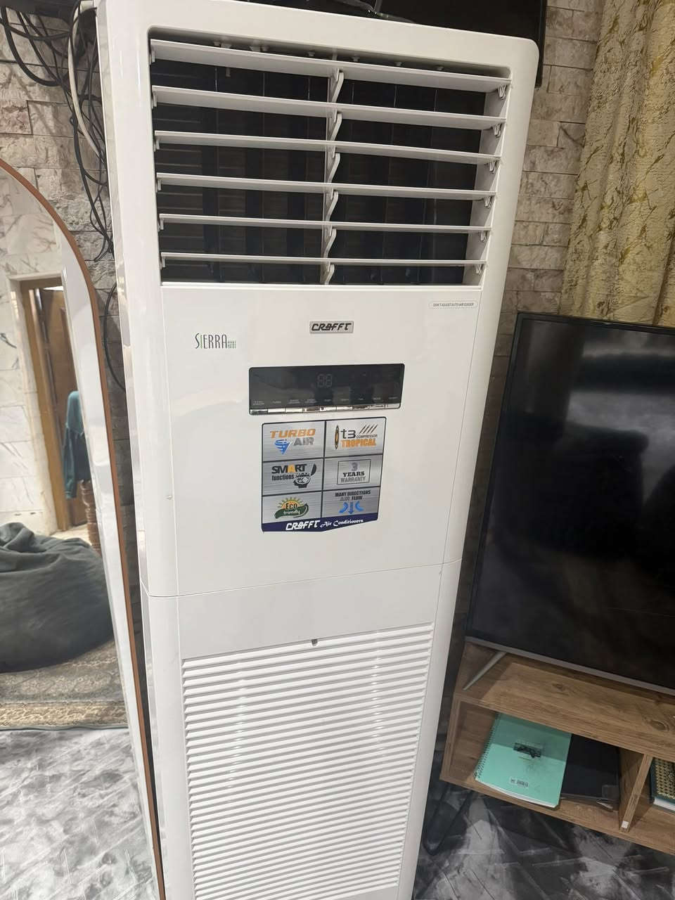 سبالت كنتوري عدد 3 حجم 3 طن مع جداريات عدد 4 حجم 2 طن نظيفات جدا للبيع للتواصل ***********
