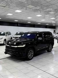 2023 LIMITED VX  الف 33  KM لاندكروز VX ( ليمتد فول  الفول )  مكفول كف...