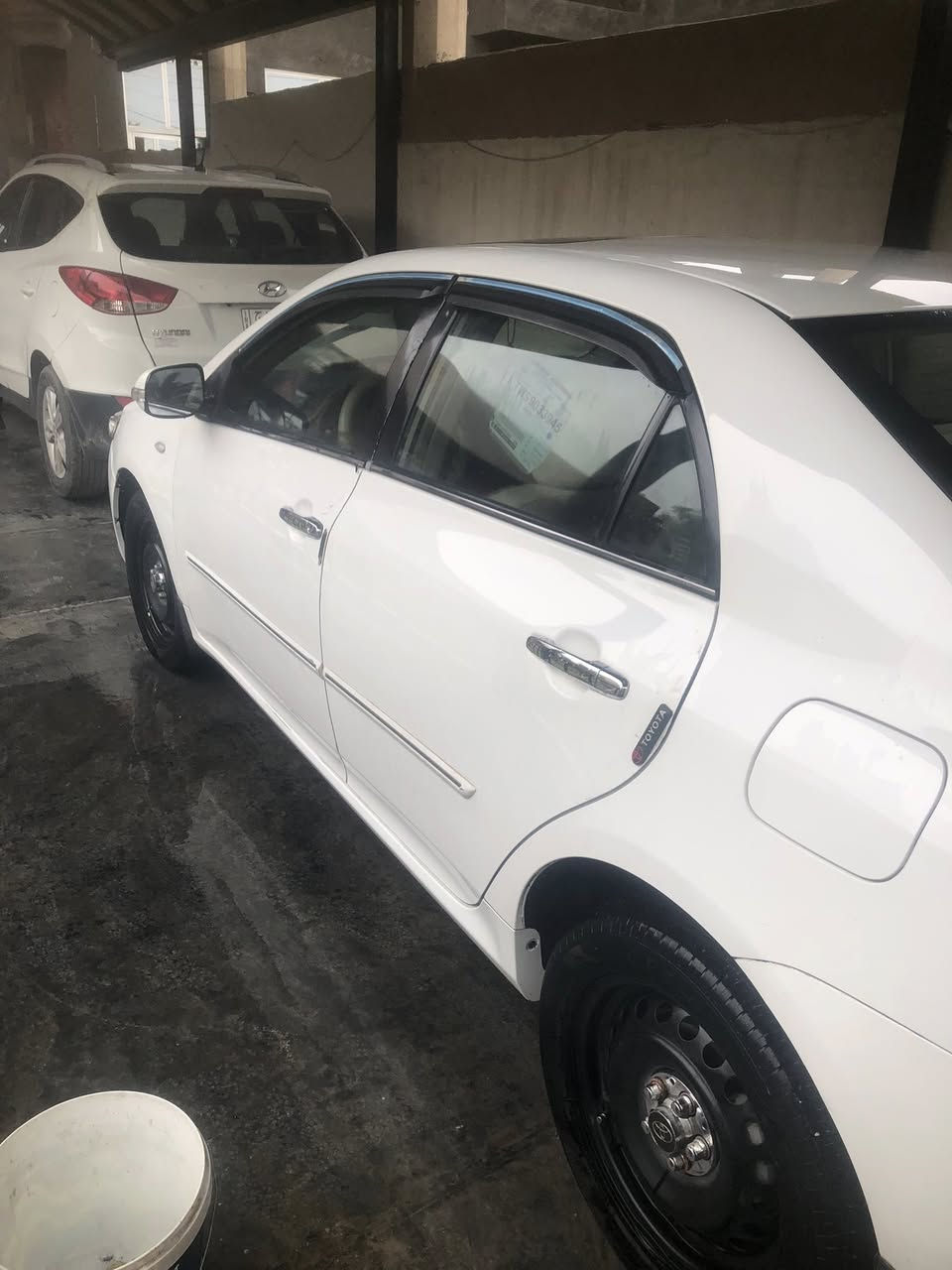 يا الله السلام عليكم  سيارة كورلا موديل ٢٠٠٨ وارد خليجي السيارة رقم بغداد رقم جديد وسنويا جديده وهزه جديده سيارة خير من الله تخم تاير جديد باتري جديد والسونار مرفق بالصورة  مكان السيارة بغداد  سعر ١١٥ وبيه مجال مكان السيارة بغداد الكرخ الاتصال على الرقم ***********
