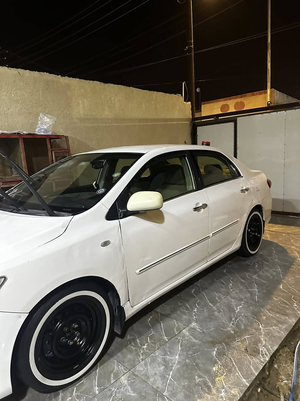 مرخصه الادمن المحترم السلام عليكم كورلا موديل 2013 مكينه 1800 بل كارتون كير جديد حداديه تخم تاير دواخل جديد كلها جاهزه السياره وارد خليجي مكفوله من العيب الشرعي والضربه القويه راعيه يمي سنويته لل 28 
السياره بيه مكانات بارد 
مكان السياره البصره ابي الخصيب 
السعر .. 95 وبيه مجال 
رقم الهاتف ***********
