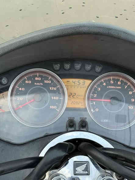 السلام عليك شباب دراجه فورزه 0/10 دراجه  رمبه صالي اثمن تشر منزلهه رمبه. دراجه مكفوله كفاله عامه  دراجه خير من الله  ماشيه عشرين الف بيهه بصمتين  بس بيهه اجم ملاحضه بيهه اجم شخط يروحن بل بوليش  بس دراجه نحيت محرك فول ودهن كله موتل ادير الهه  محاني بغداد الكرخ الاولى  الراخب بل شراء يتصل عله الرقم وبي خير ويدلل رقمي ***********
