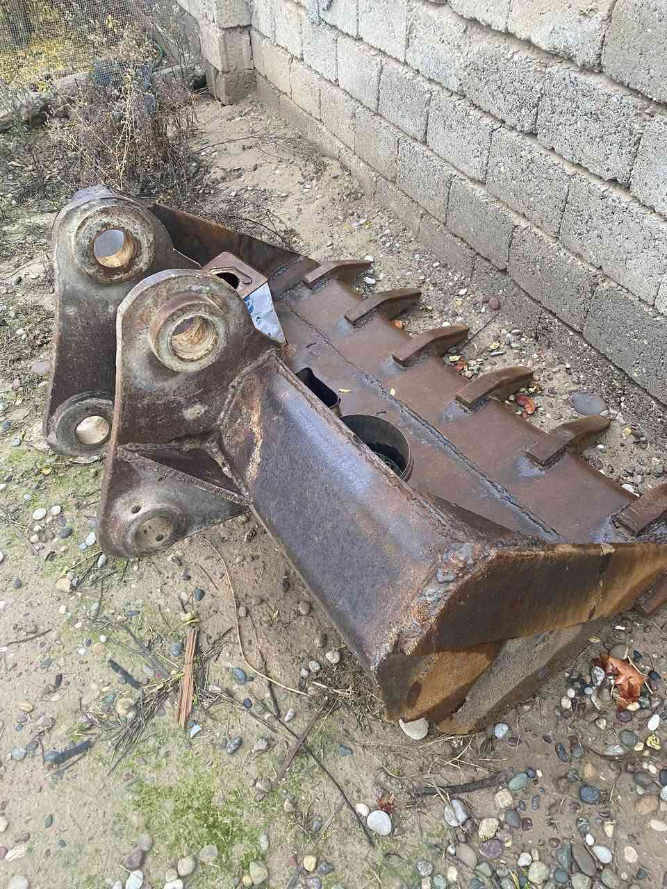 السلام عليكم
عندي هاي للبيع 
***********
