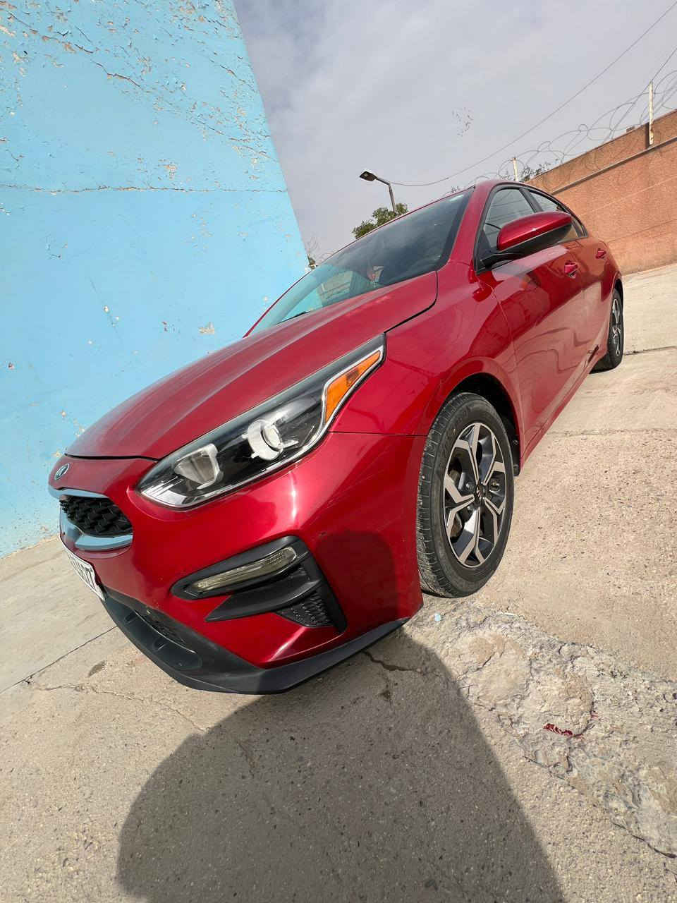 السلام عليكم
فورتي موديل 2021

1_مكينه 2000 دوش 
2_تحكم استيرن 
3_حساسات أماميه خلفيه 
4_السياره ليبل واحد بس البنيد مبدل 

السعر 130 وبيه مجال 

رقم الهاتف 《***********》
