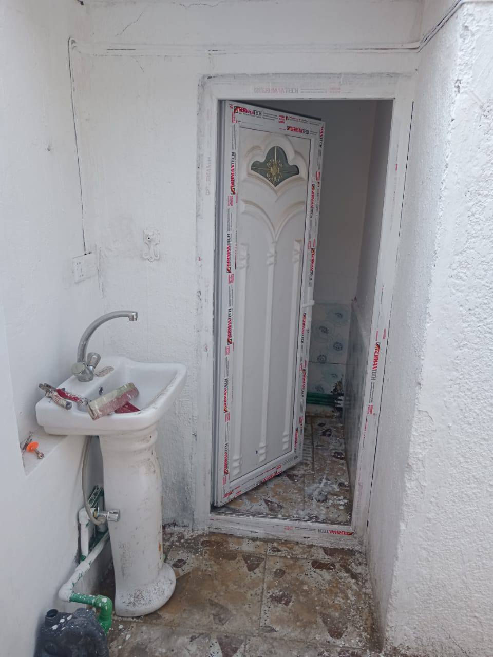 دار للبيع في حي المكرمه منطقة ل 8 تالاف 
شارع 10
المساحه 80م واجه 4 م نزال 20 
السعر 88 
للستفسار مراجعه عقارات ابو مصطفى العبودي 
***********
