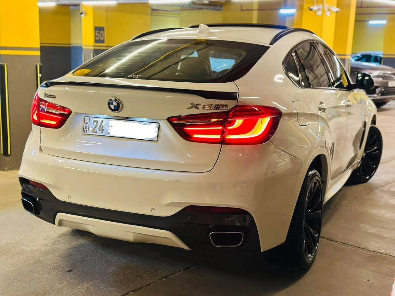 سلام عليكم BMW X6 m50i
موديل 2015
وكال العروش 
كفالة عامة
ماشي 170km
كير محرك كفالة بحالة الوكالة
ابواب شفط 
صندوق كهرباء 
رادار 
نضام نقطة عمياء مانع اصتدام 
لايت Adabtf LAD فول Dynamic
اضائة فول اوتماتيك 
انارة داخلية الوان متغيرة
عدادات ديجتال 
شاشات خلفية 
بردات خلفية
كشنات فول كهرباء تدفئة تبريد خزن ميموري 
نضام صورت Harmenkarn
نضام Start Stop Automatic
4 انضمة قيادة مختلفة Comfort Eco Sport Sport Plus
السيارة مغلفة ppf تغليف جديد نوعية ممتازة 

مكان سيارة بغداد للبيع فقط تواصل عل رقم ***********
