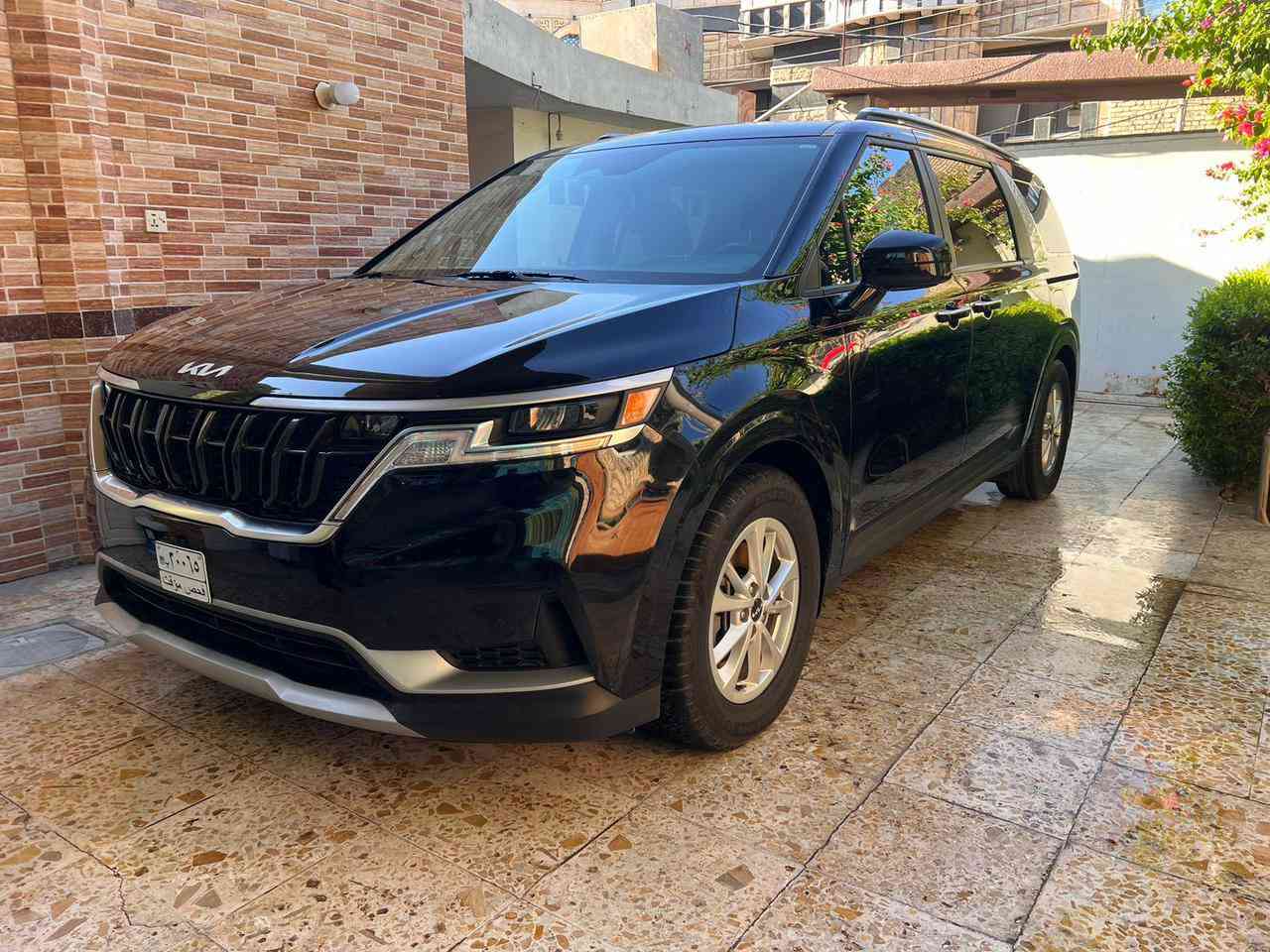 كيا كرنفال موديل سنه 2022
الحادث الجاملغ عكس السائق مع شخوط في الابواب 
صبغ ٣ قطع   
المسافه المقطوعه ٧٥ الف كم 
#للبيع او المراوس 
المواصفات : 
•تحديد مسار 
•نظام قياده 
•نظام رادارات 
•بصمة 
•تشغيل عن بعد 
•ابواب كهرباء 
•كشنات تدفئة 
•كشنات مخمل 
•محرك 3500 
•6 سلندر
•لون اسود ملكي 
كاملة لايوجد نقص فقط تبديل الجامة الامامية 
يوجد كشن متصل في الخلف 
حادث الجاملغ عكس السائق
السياره رقم دولي متواجدة في كربلاء المقدسة 
للاستفسار الاتصال : 
***********
***********
