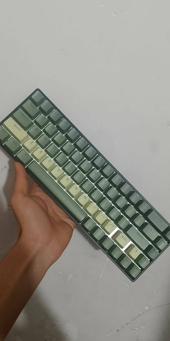 سلام عليكم 
كيبورد raven68 حجمه 68% وياه كويل كيبل وكابسات اخضر سمائي الكيبورد وية الغراض كلهن ب45 الف
مكاني بغداد الحرية موجود توصيل


**إذا كنت صاحب هذا الإعلان وتريد حذفه لأي سبب، رجاءا أرسل رسالة إلى الدعم الفني**