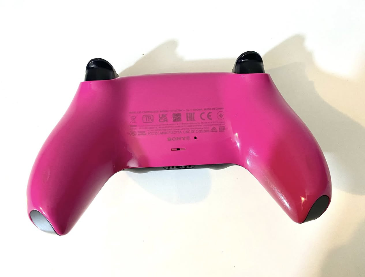 يده بليستيشن 5 اصليه اخت الجديده شرط الفحص شاديله كيوره مغناطيسيه اصليه
السعر 70 مكاني بغداد اليرموك 
توصيل موجود .


**إذا كنت صاحب هذا الإعلان وتريد حذفه لأي سبب، رجاءا أرسل رسالة إلى الدعم الفني**