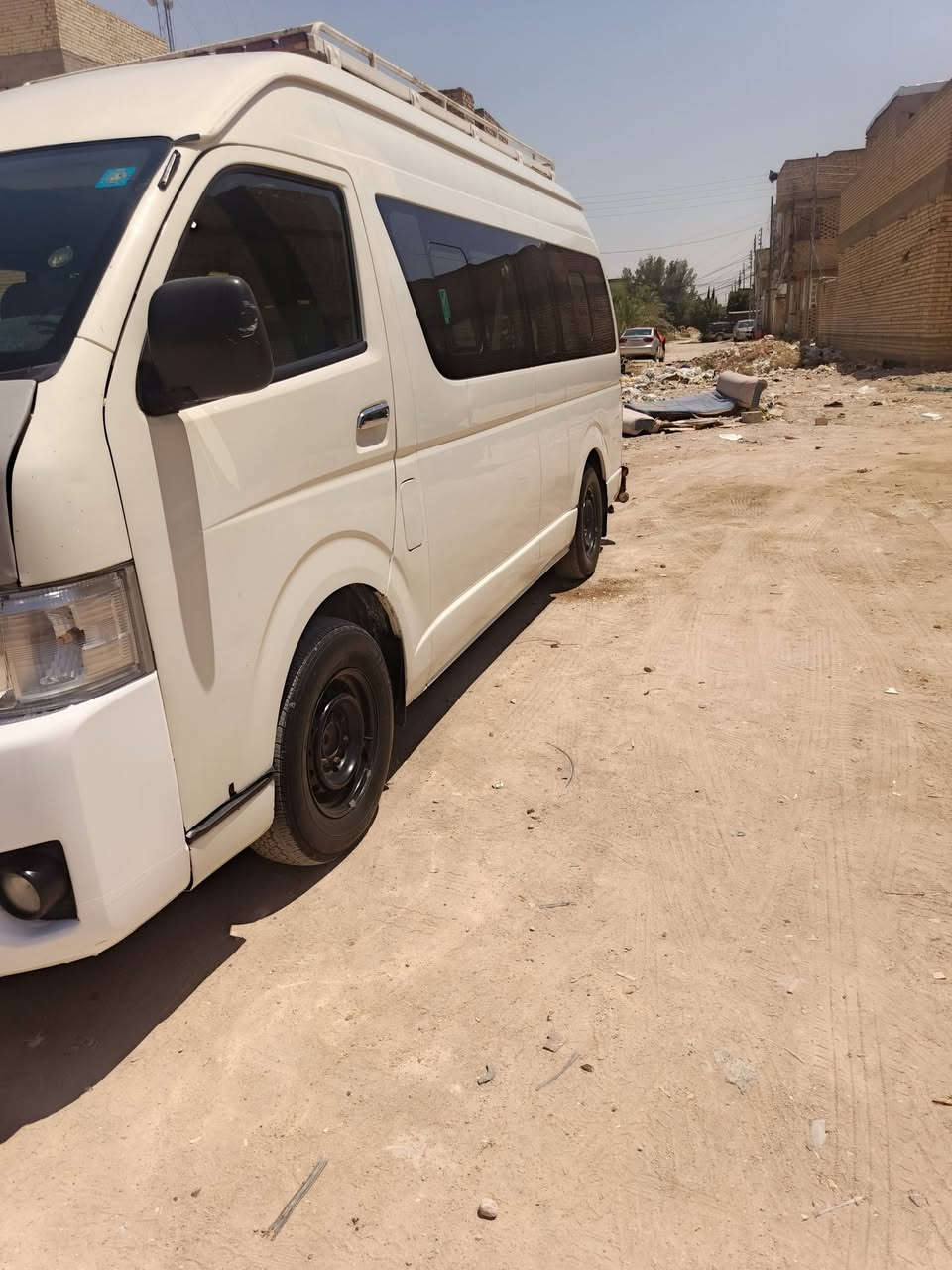 سلام عليكم سياره هايسه للبيع موديل ٢٠١٤ تخم تاير حدادي تبريد كير ومكينه وكسل كفاله سياره جاهزه هيه وضريبه مصفره  مكان السياره النجف الاشرف للاستفسار  تصال واتساب *********** السعر خاص
