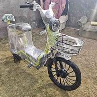 دراجة كهربائية • بطاريات جديدة • مكفولة
