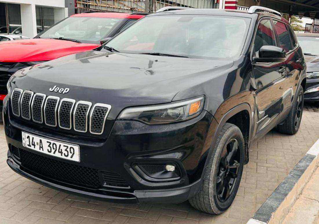 جيب بزون
 2019
V6
رقمها بصرة 
فول بدون تنته
على الرقم 
*********** البصرة, العراق
