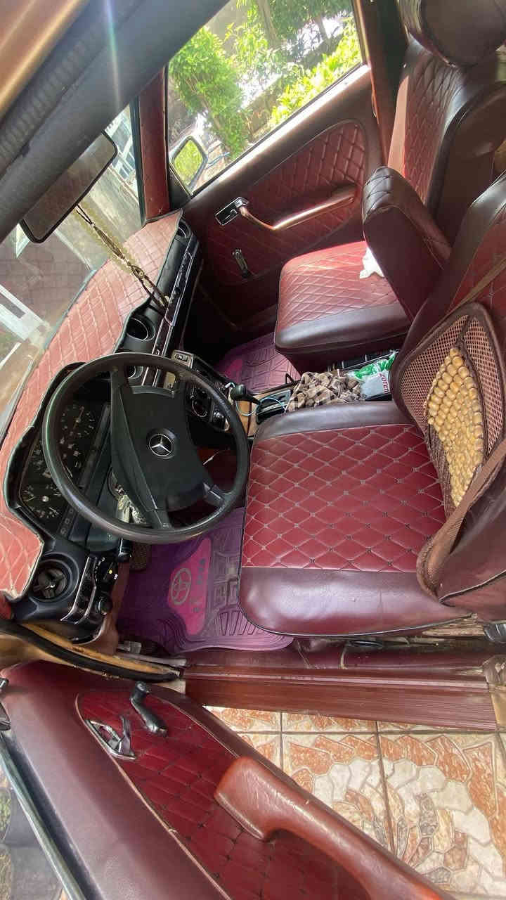 ابو جحيل موديل ٨٣بغداد مصبوقه عام بدون اي ضرر مكينه ٤سلندر بلادي اسود كير اوتو بسمي للستفسار واساب وتصال ***********
