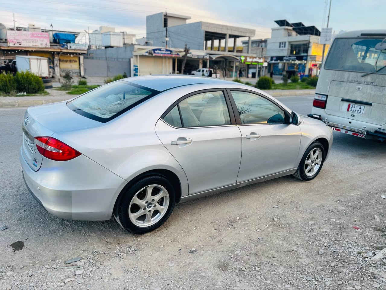 جاک  حەجم گەورە مۆدیلی ٢٠١٢ بی بۆیاخ بی دەعم و لێدراو گیرو مەکینەی بیلاد لانسەر سەنەوی تا ٢٠٣١ تازەیە بەناوی خۆمانەوەیە تایەی تازەیە بی تەقەو رەقەیە تەبرید ساردو گەرمی بەشەرت ناو دەری زۆر جوانە بی مەسەرەفە سەیارەکە سعری ٥٥ گەلاو معامەلە  شوێن هەلەبجەی تازە 
ژ.م *********** ڤایبەر و واتسابی لەسەرە السليمانية, العراق
