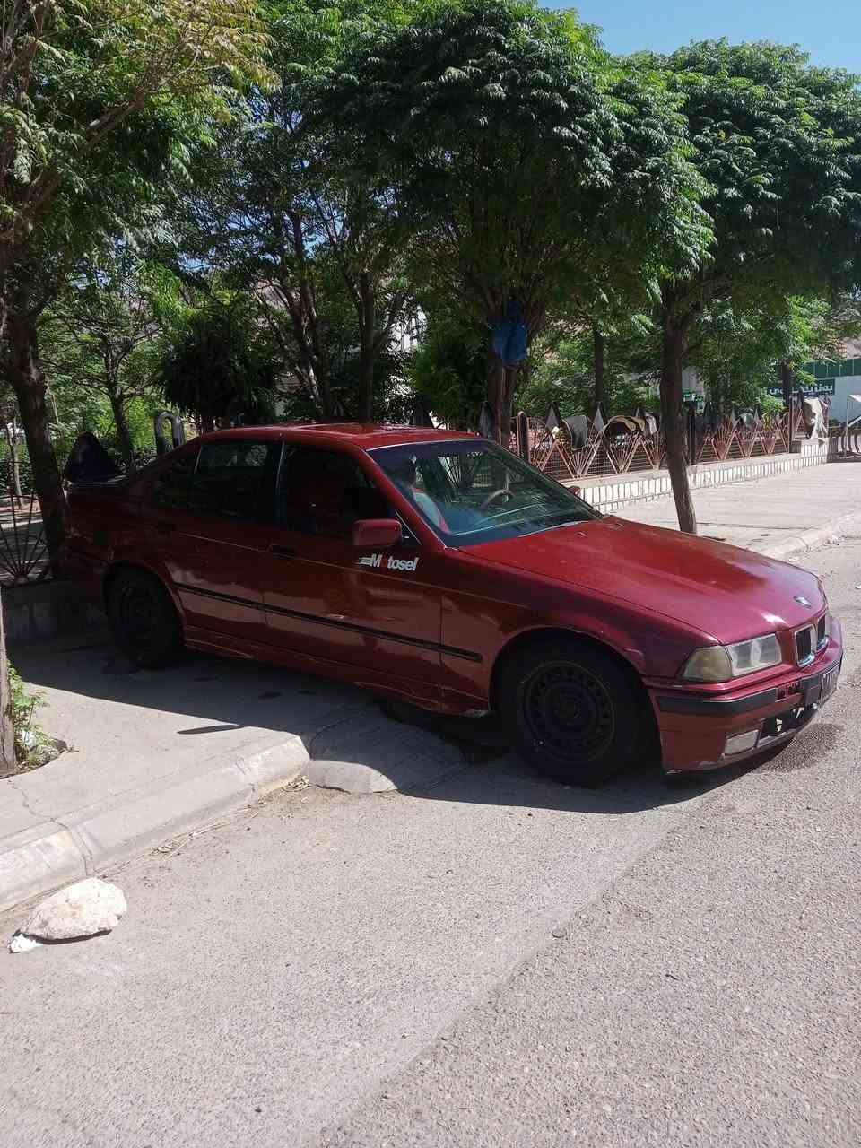 Bmw e 36 
بؤفرؤشتن
مةكينة 20ديجيتالة
ئارمي پيلاستيكي سليمانية
سعري 21$
شوين.جةمجةمال
دةست خؤش ئةدمين.


**إذا كنت صاحب هذا الإعلان وتريد حذفه لأي سبب، رجاءا أرسل رسالة إلى الدعم الفني**