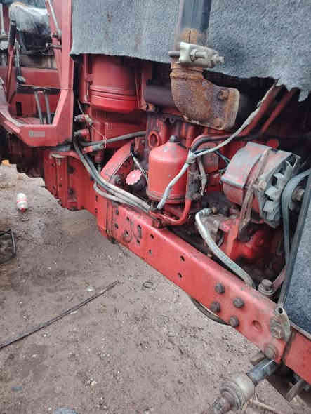 سلام عليكم تركتر بلاروس للبيع جاهز كتاب صلاح الدين باور ايراني دبل شرط شغل مكان  شرقاط الساحل الايسر مكلف بنشر اتصل *********** صاحب المكينه
