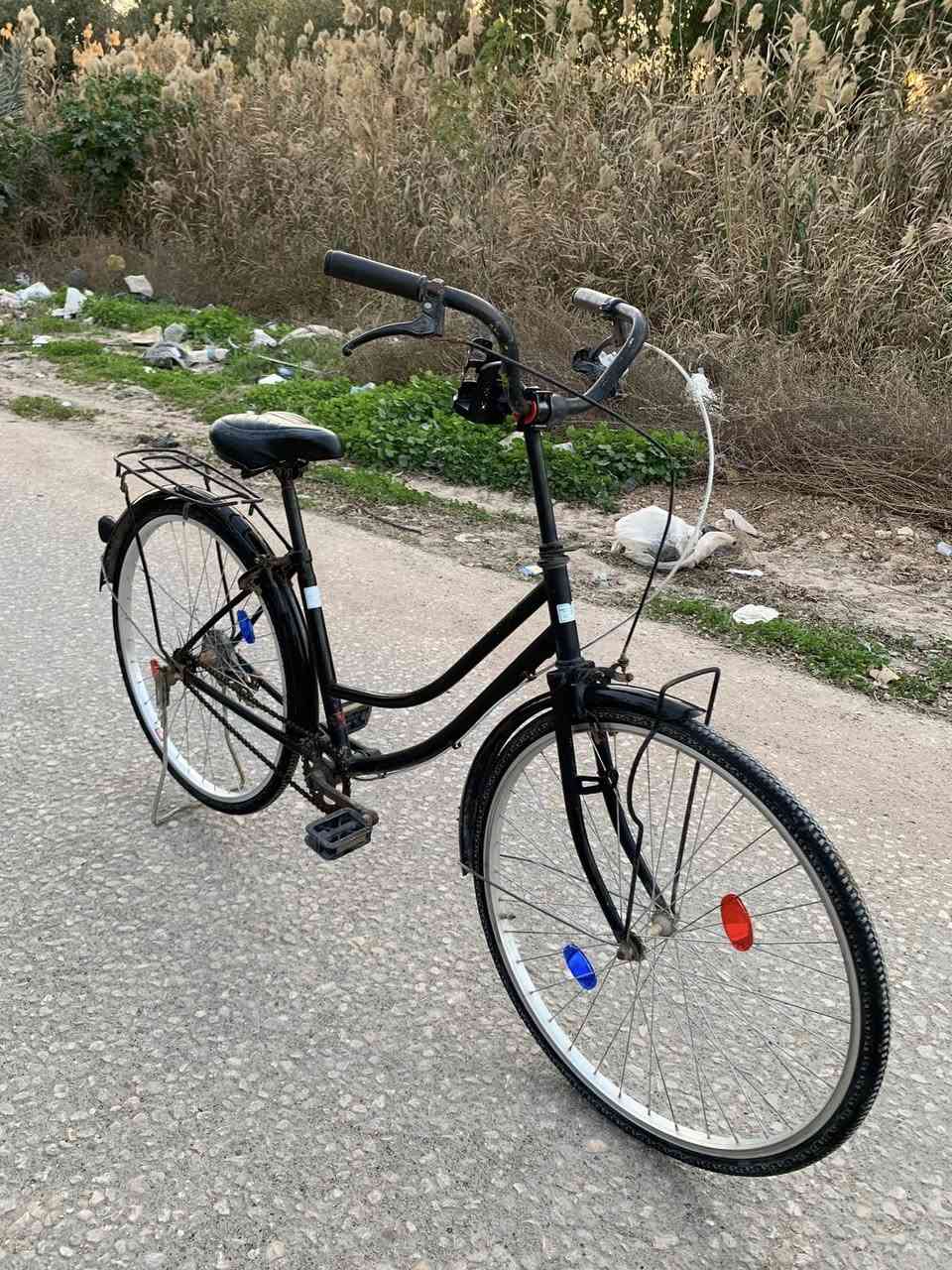 السلام عليكم 
بايسكل لبيع سعره 65 وبي مجال***********
