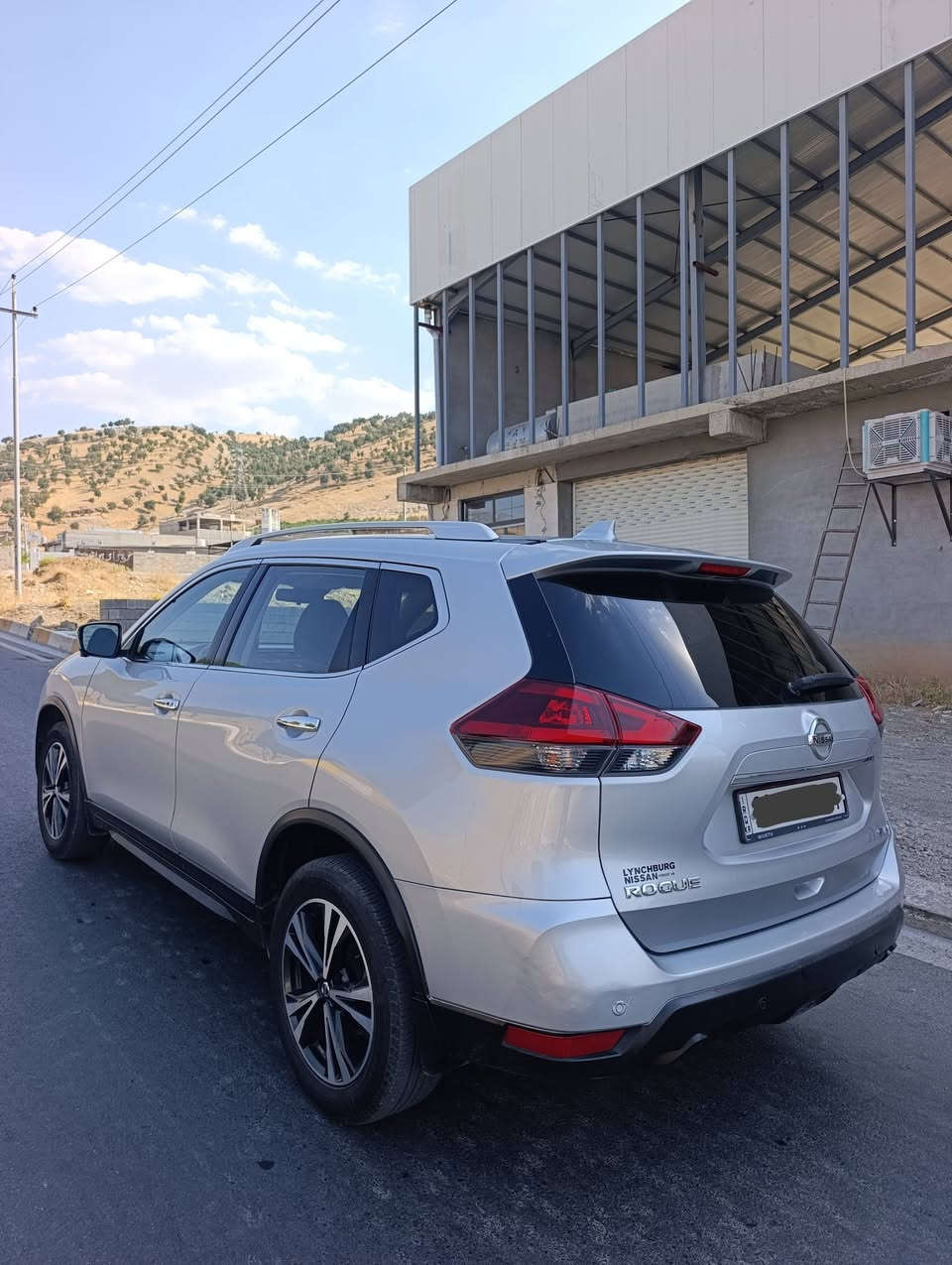 نیسان روج 2020  SV AWD 
حجم المحرك 2500 
ماشیه 60
مواصفات فول فول معدە بانوراما 
كشنات كهرباء +هیتر + كشنات مخمل 
كشن خزن + سوكان هیتر + صندوق شفط 
كامره 360  (4) كامرات 
تحكمات ستیرن  
بریك بصمه 
شاشه كاربله 
تشغیل عن بعد  بصمه
3 انضمه قیاده  ایكو  نورمال  سبورت 
بصمه ابواب بصمه تشغیل 
نظام انذار مدخل  AUX/USB/Car Play
رادار امامی و جانبی و خلفی و توقیف ذاتی 
مري كهرباء نقط عمیاء 
مصابیح لید بكلایت لید انوار نهاریه 
ویل كروم تخم تایر جدید 
رقم اربیل  رقم سنوی جدید 

***********واتساب 
***********واتساب
