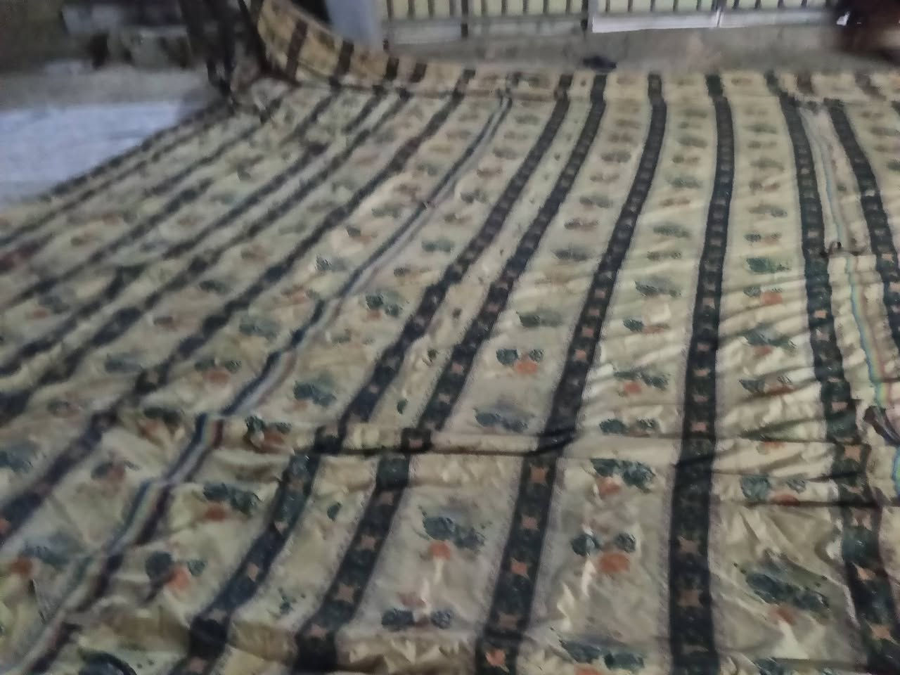 جادر 5قوس شبح قماش 70باميه بدون باب سعره 600وبيه مجال بغداد زعفرانيه ***********
