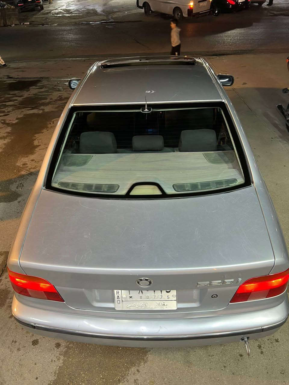 السلام عليكم 
بي ام صقر موديل 2000
528 
فول مواصفات 
كير ومحرك جدد
تبريد شغال 
بدون حادث 
صبغ 4 قطع 
غرفة جداً نظيفة
كهربائيات كلهة شغالة 
كشنات تدفئة شغال 
نقصهة اي بي اس فقط 
رقم بغداد الدولي هزة وسنوية جدد السعر ٩٠ الاتصال ‭٠٧٨٩ ٠٨٣ ٩٨٩١‬ مكاانها بغداد العامريه بغداد, العراق
