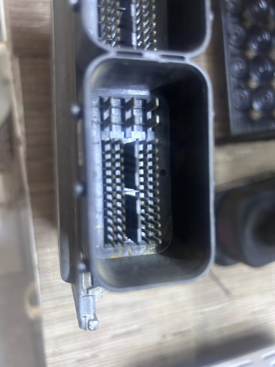 سسلام وعليكم شباب
عندي عقل N54 ويشتغل على N53 لبيع اشتريته قبل سنتين وطلع الصوج مو بي وبقة عندي والله يشهد صار علية ب٣٠٠ دولار وابيع على الفحص قيمو بليرضي الله


**إذا كنت صاحب هذا الإعلان وتريد حذفه لأي سبب، رجاءا أرسل رسالة إلى الدعم الفني**