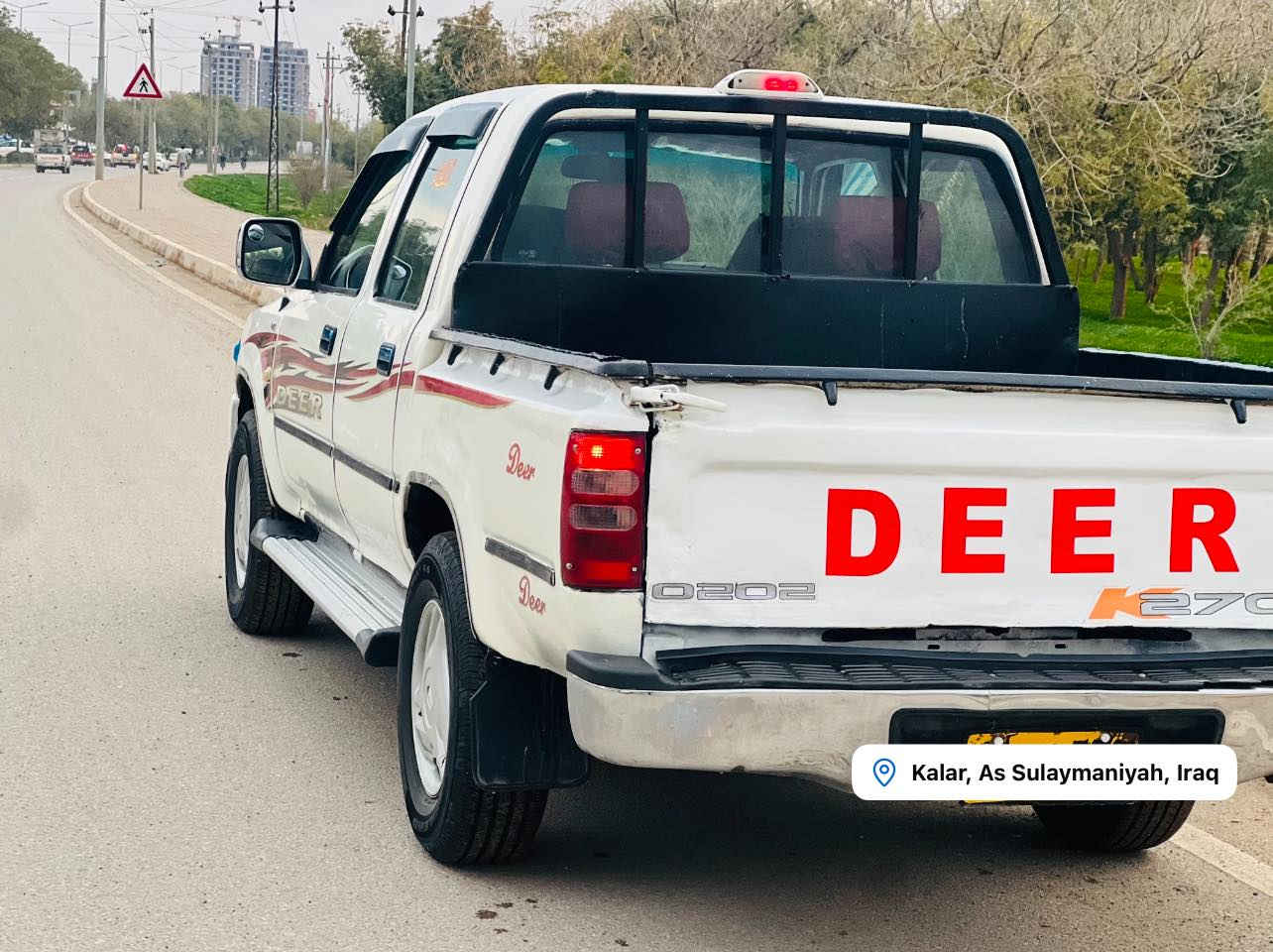 سه‌ره‌تا به‌ناوی خودا
پیكاب دێر مۆدێل ٢٠٠٧ 
مه‌نه‌فێست ێه‌سلی
مه‌كینه‌ و گێر و ئه‌كسل  به‌شه‌رت 
چوار تایه‌یی تازه‌ی له‌ ژێره‌ 
بێ زه‌ربه‌یه  و بێ خیاسه‌ 
مالی فه‌قیره‌ 

***********

نرخ  (33)
