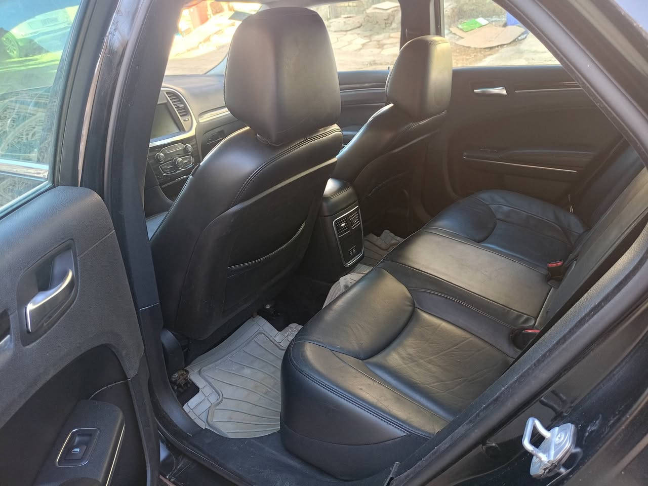 السلام عليكم اوبامه مديل16 كصه جنطه رقام ربيل نكليزي كير ومكينه هسه شادهن مال مديل20 سياره حلوه سعر65
***********
